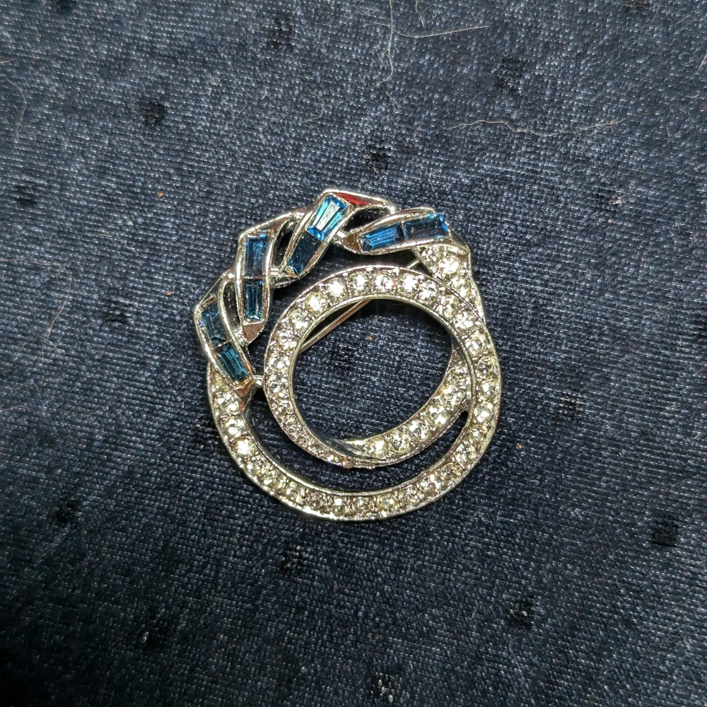VTG Marcel Boucher Signed & Numbered 5580 Rhinestone Brooch